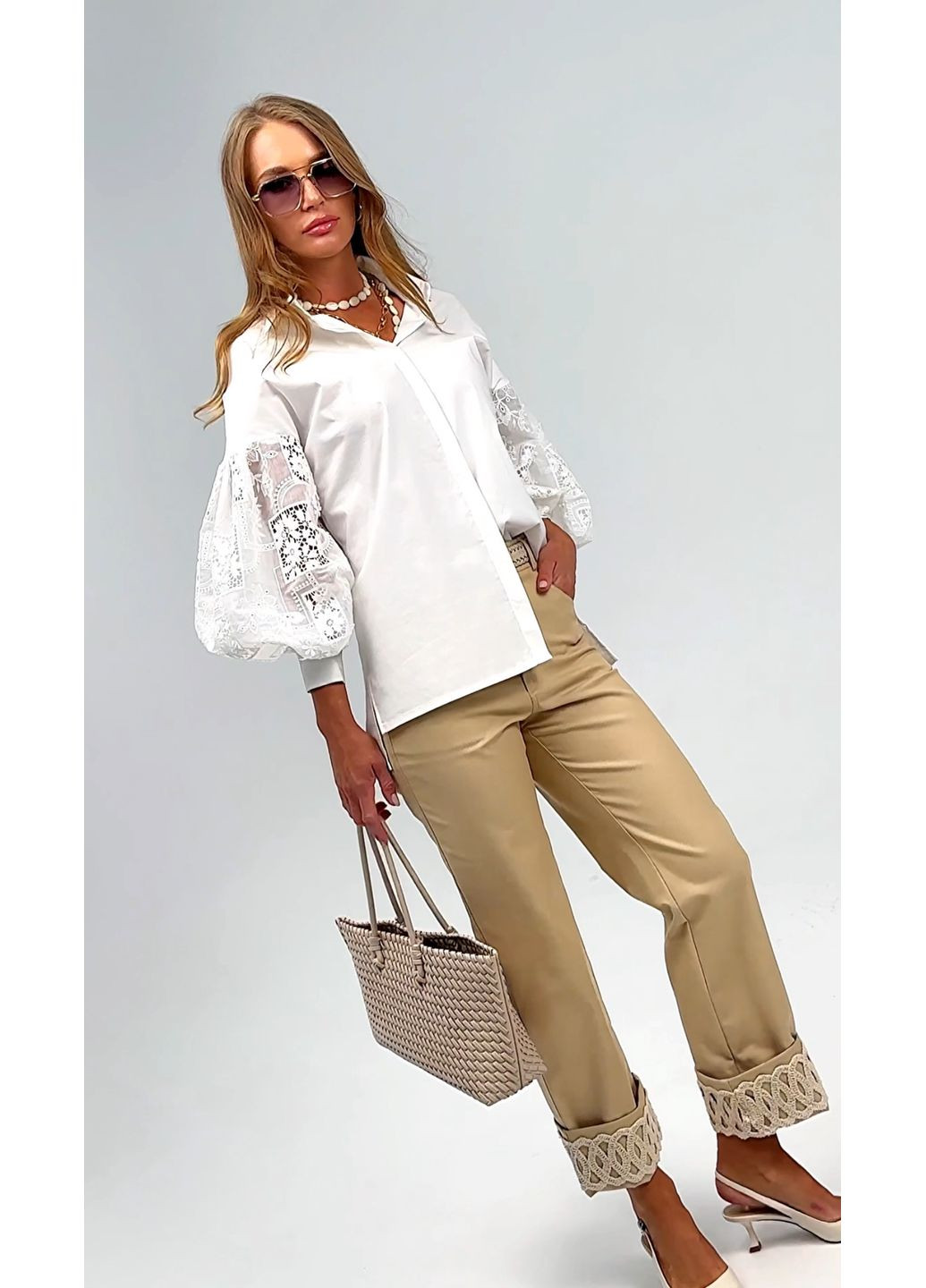 Белая изящная блуза с вышитым рукавом - ua54 / eu48 Iren Klairie