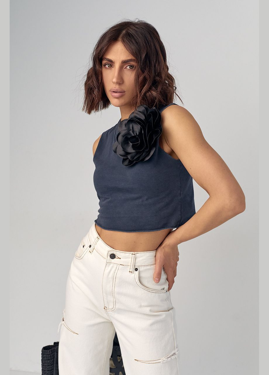 Коротка трикотажна майка-топ з об'ємною квіткою Lurex — 291762025