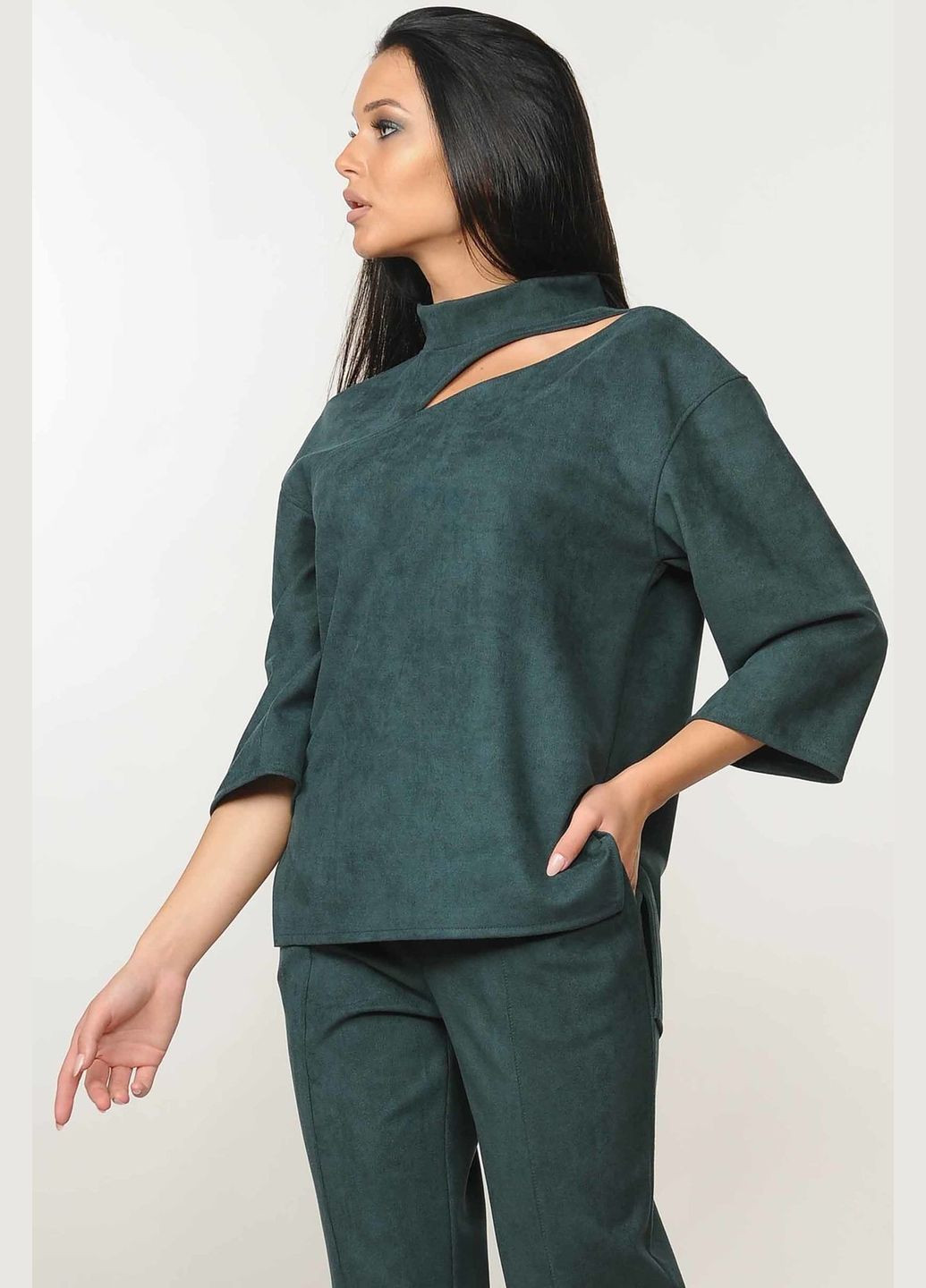 Смарагдова демісезонна блуза з невисоким коміром-стійкою і скошеним вирізом виготовлена з замші на дайвінгу (бл 30.1-74/18) RiMari