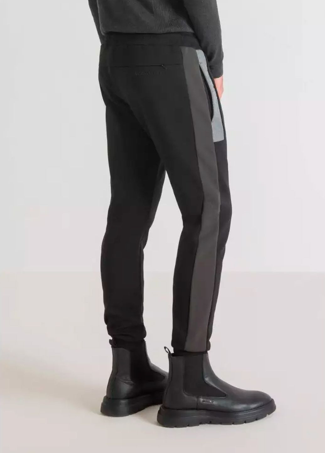 Чоловічі чорні спортивні штани Antony Morato (300517577)