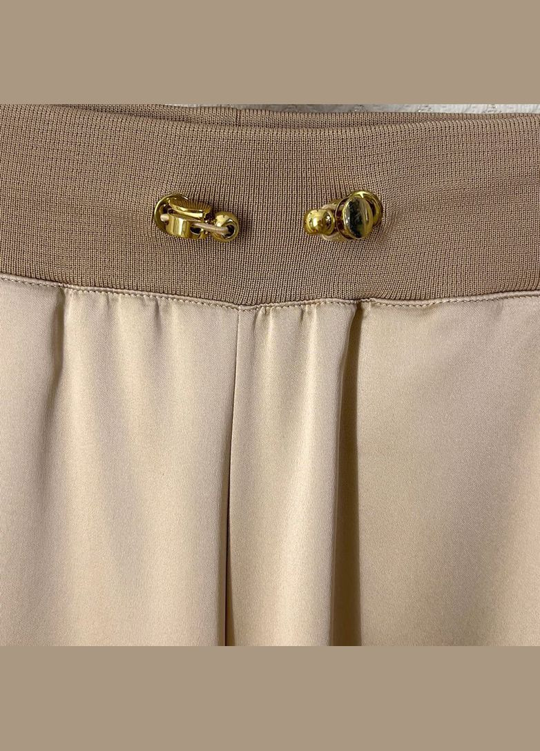 Жіночий бежевий костюм. Розмір М. Fashion (337118462)