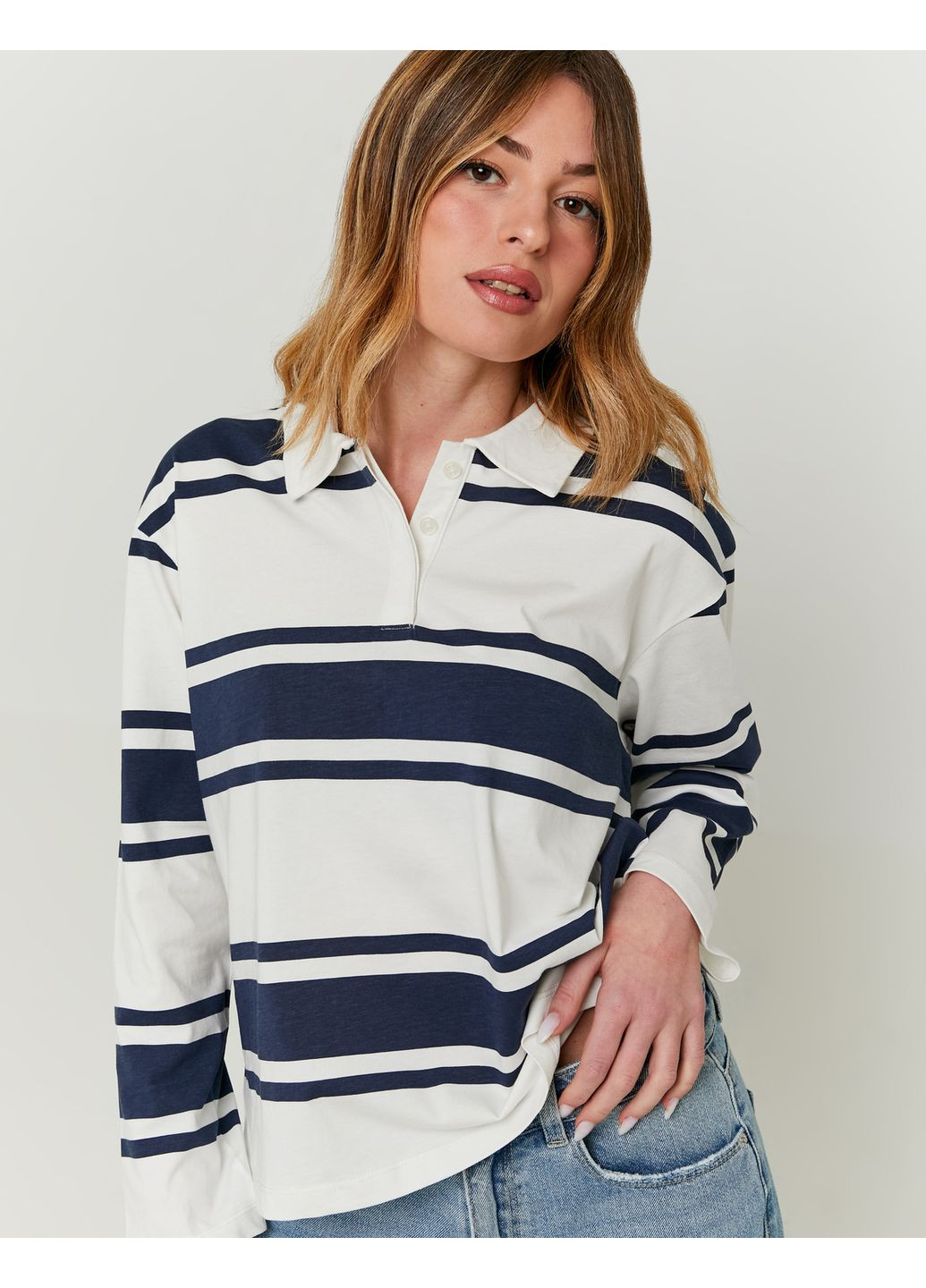 Бордовая женская футболка-женское поло с длинным рукавом. Tally Weijl