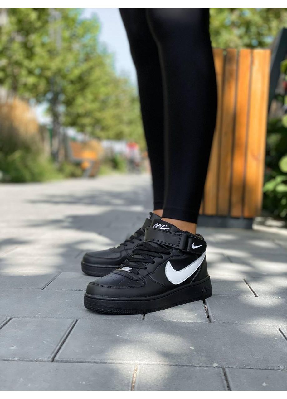 Черные зимние кроссовки мужские nike air force mid winter black white найк аир форс 1 премиум No Brand