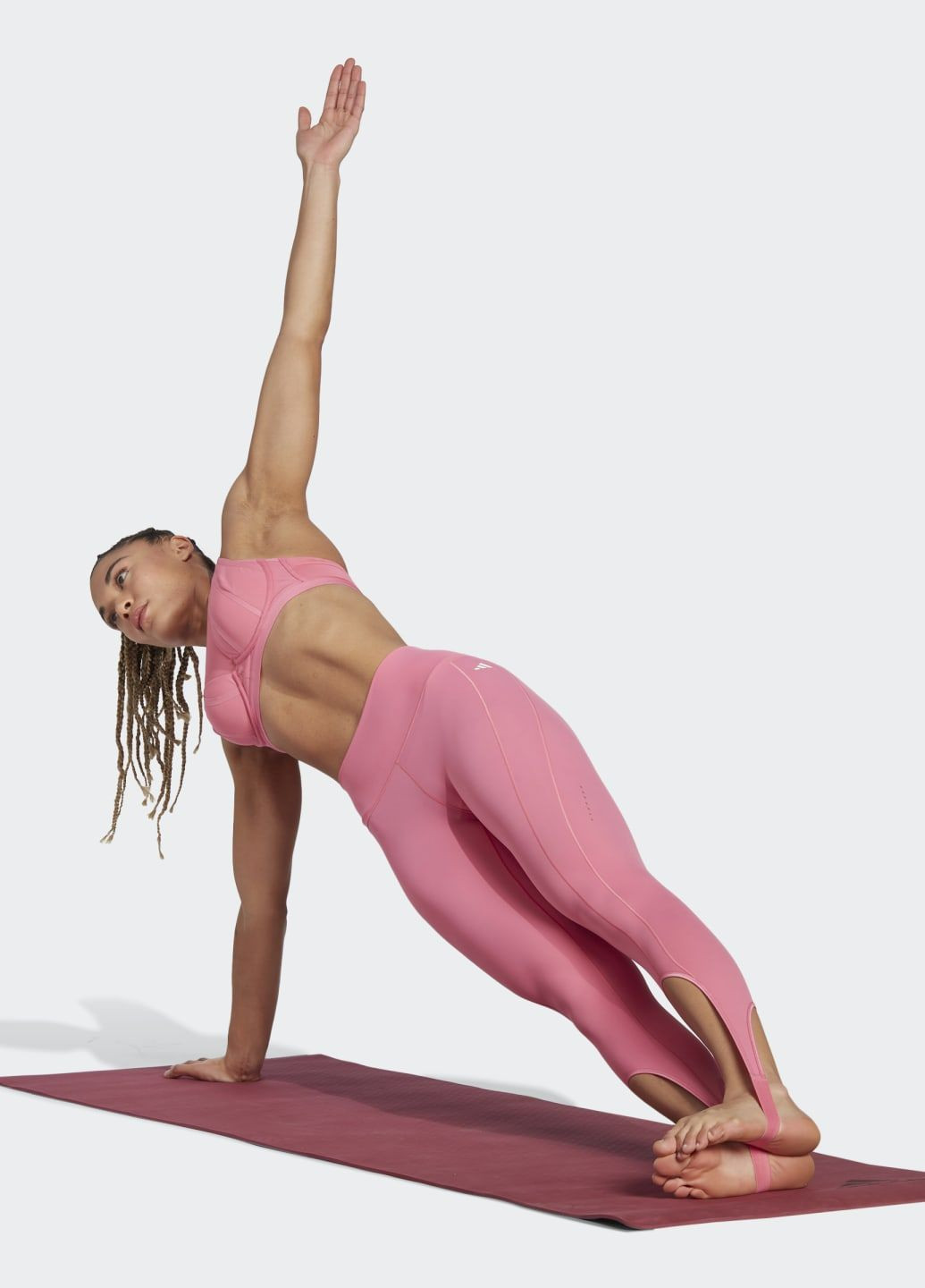 Розовые демисезонные леггинсы collective power yoga studio adidas