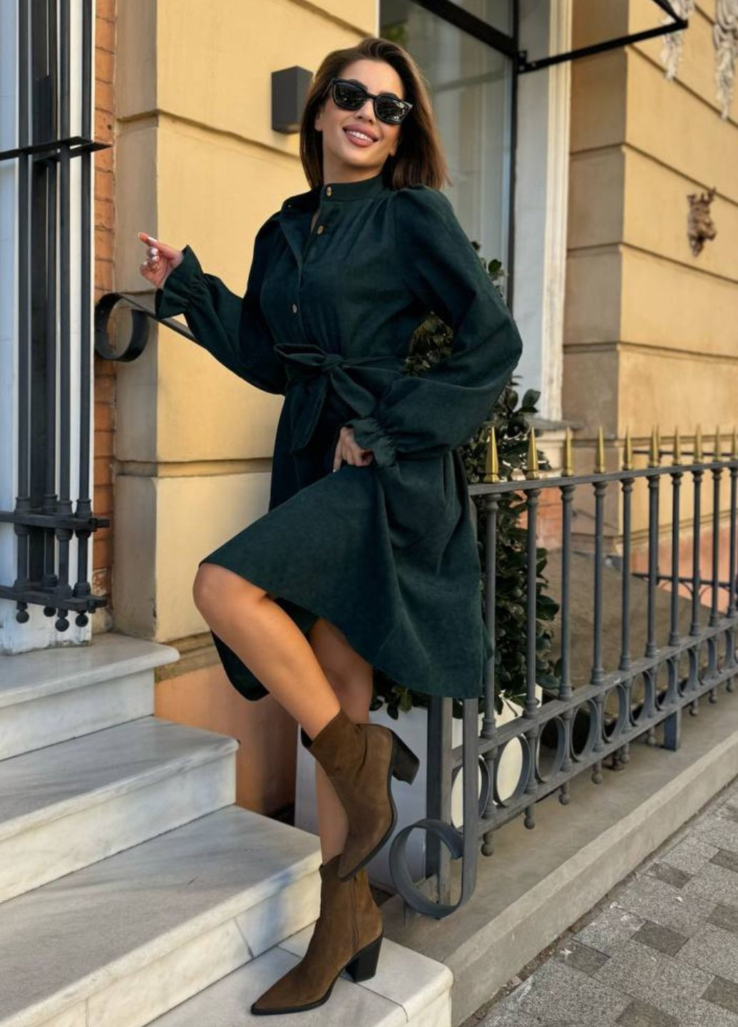 Зеленое повседневный платье на пуговицах с поясом рубашка Україна однотонное