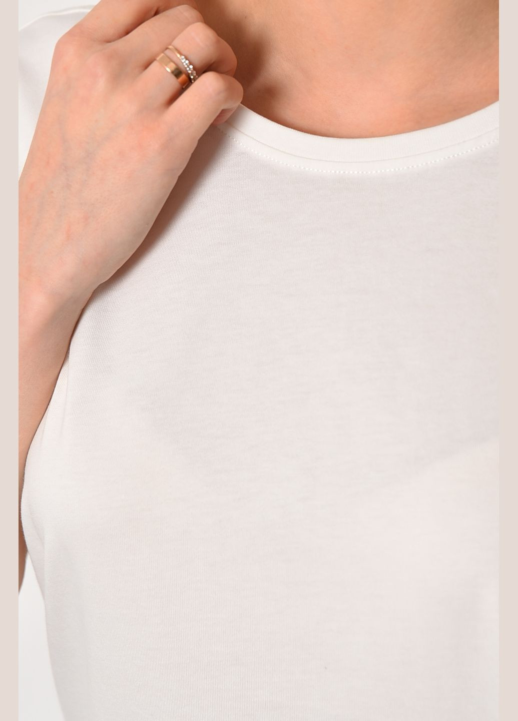 Бежевая летняя футболка женская белого цвета Let's Shop