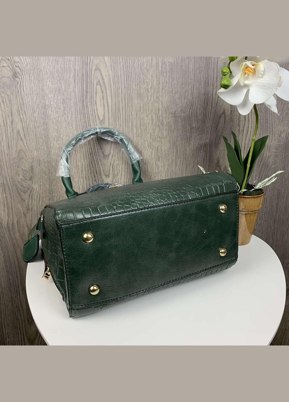 Женская сумка через плечо с брелком из эко кожи под рептилию змеиный принт зеленая (sku_664Н) No Brand (330576531)