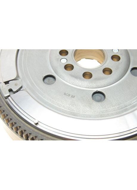 Маховик BMW 1.8-2.0 D-03 (пр-во) 415 0121 10 LuK (366136173)