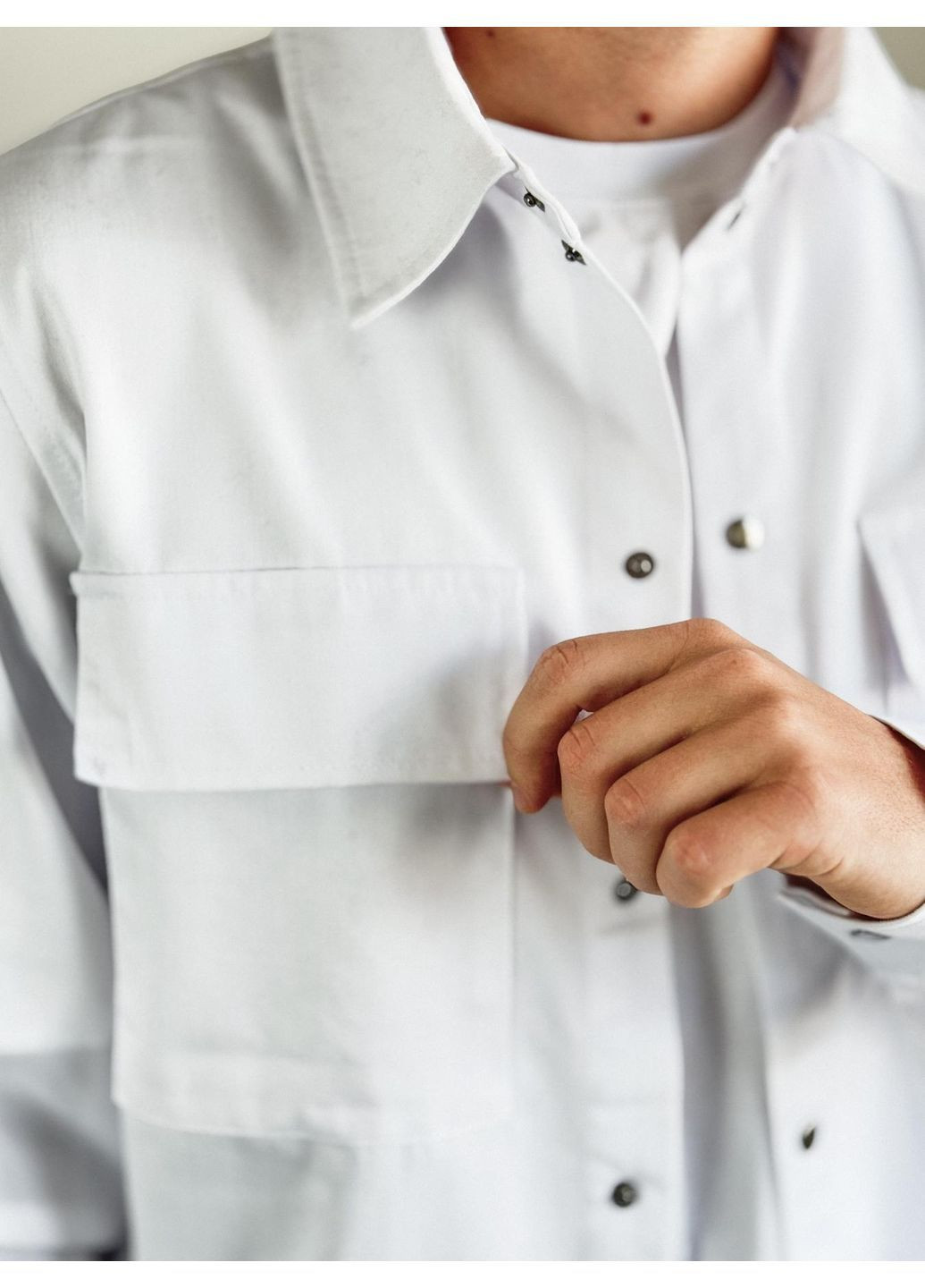 Белая повседневный, классическая, кэжуал рубашка однотонная Vakko