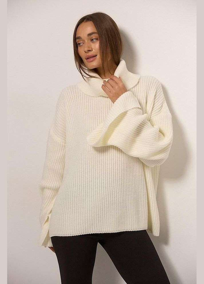 Жіночий в`язаний светр oversize з розрізом ззаду на комірі MKAR102272-1 Modna KAZKA (337145132)