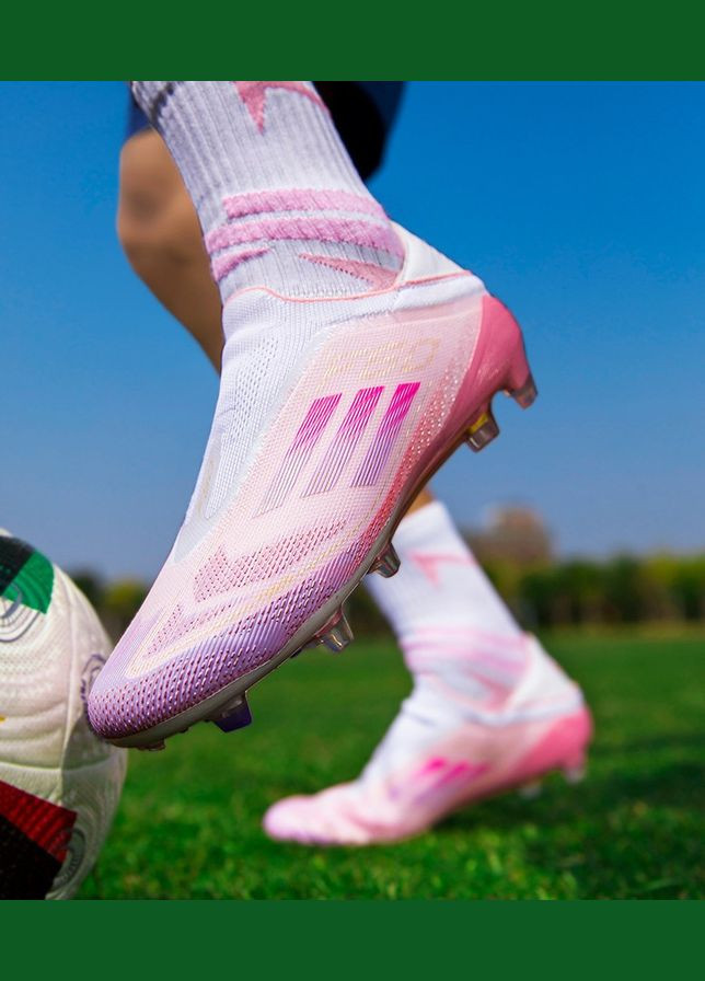 Розовые футбольные бутсы No Brand без шнурков
