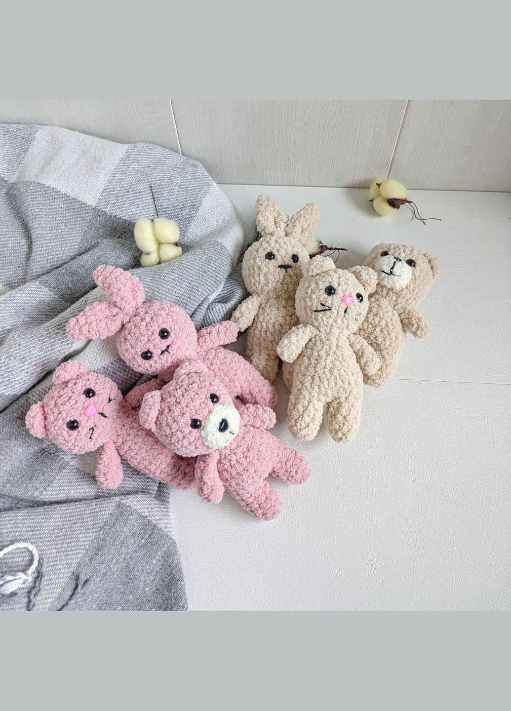 Іграшка в'язана гачком, зайчик плюшевий рожевий 17 см, ручна робота, на подарунок Hand Made (339869513)