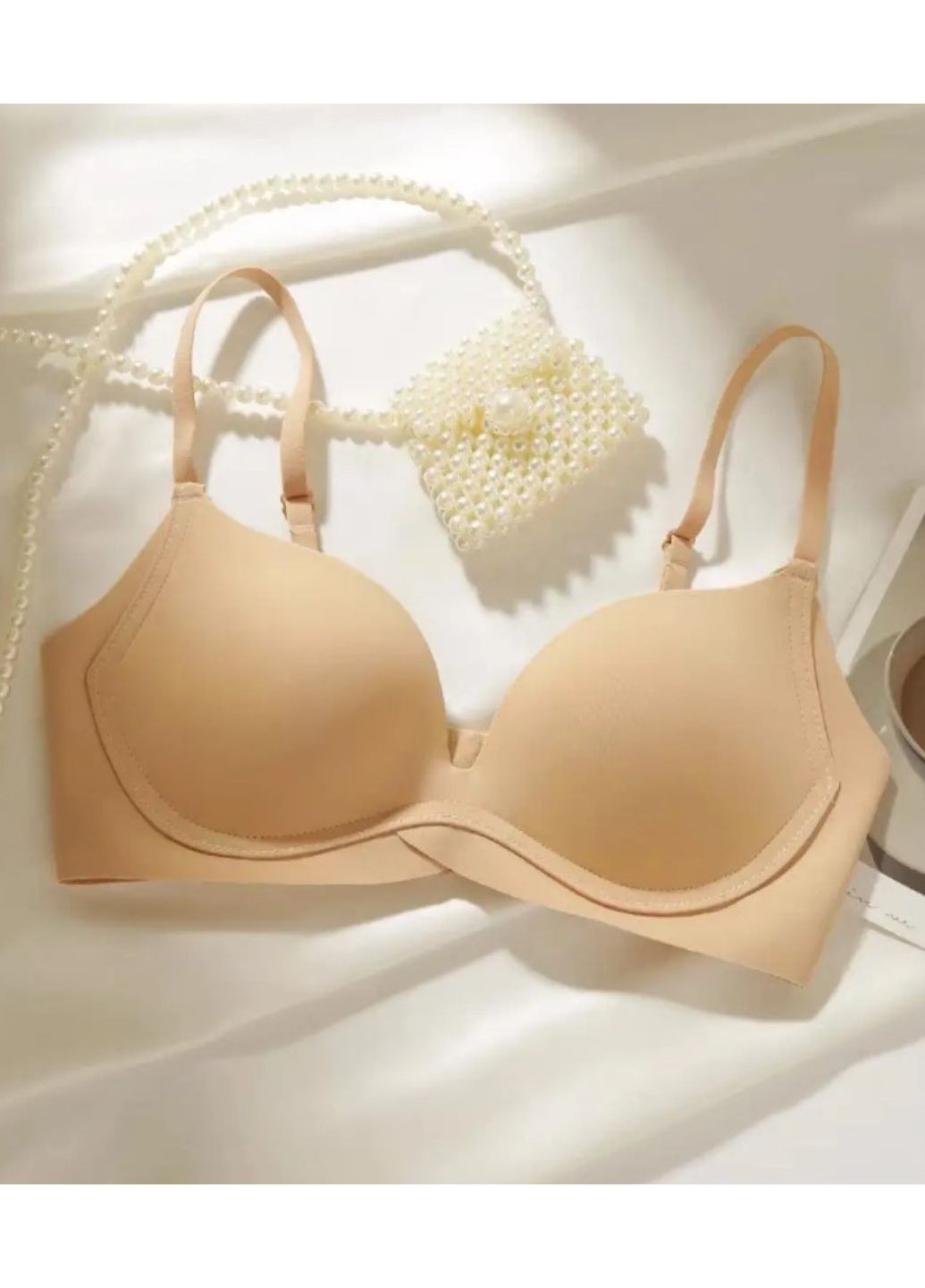 Бежевий бралетт гладенький бюстгальтер з формованими чашками без кісточок light touch (1176-38) Macarena без кісточок нейлон