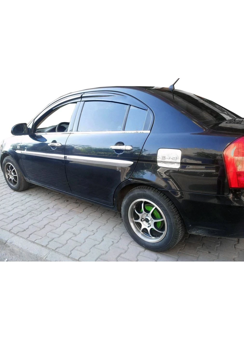 Накладка на лючок бензобака OmsaLine (нерж.) для Hyundai Accent 2006-2010 рр Omsa (389786472)
