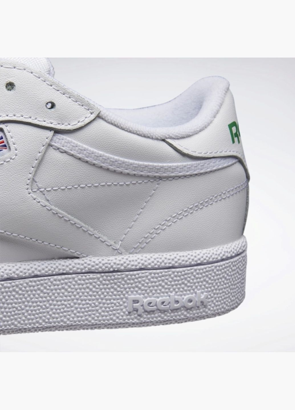 Белые демисезонные кроссовки мужские club c white ar0456 Reebok