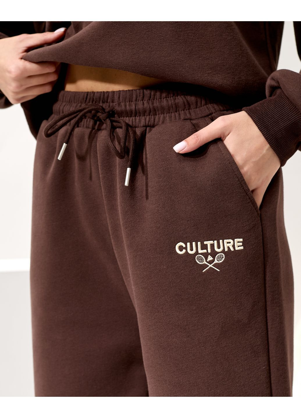 Жіночий трикотажний спортивний костюм коричневий No Brand (371591751)