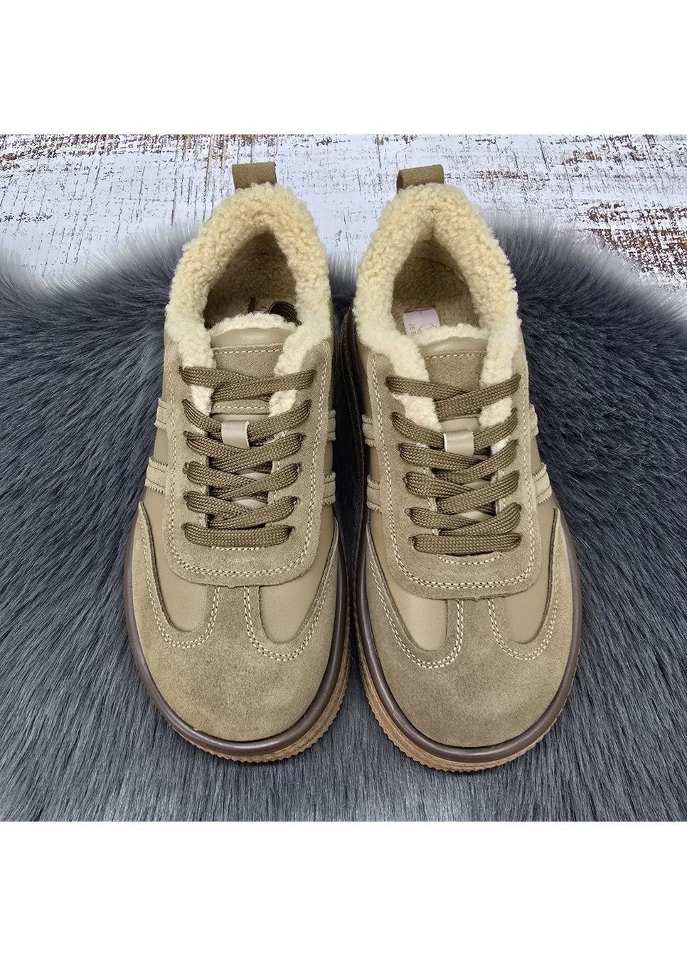 Зимние женские зимние кроссовки из натуральной кожи на меху Hengji