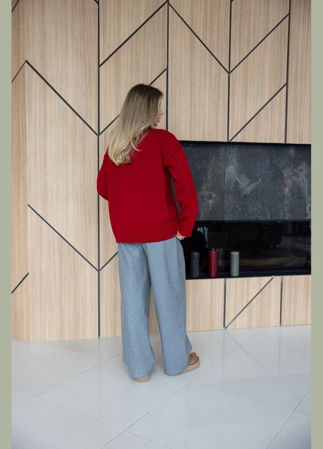 Красный демисезонный свитер джемпер Larionoff