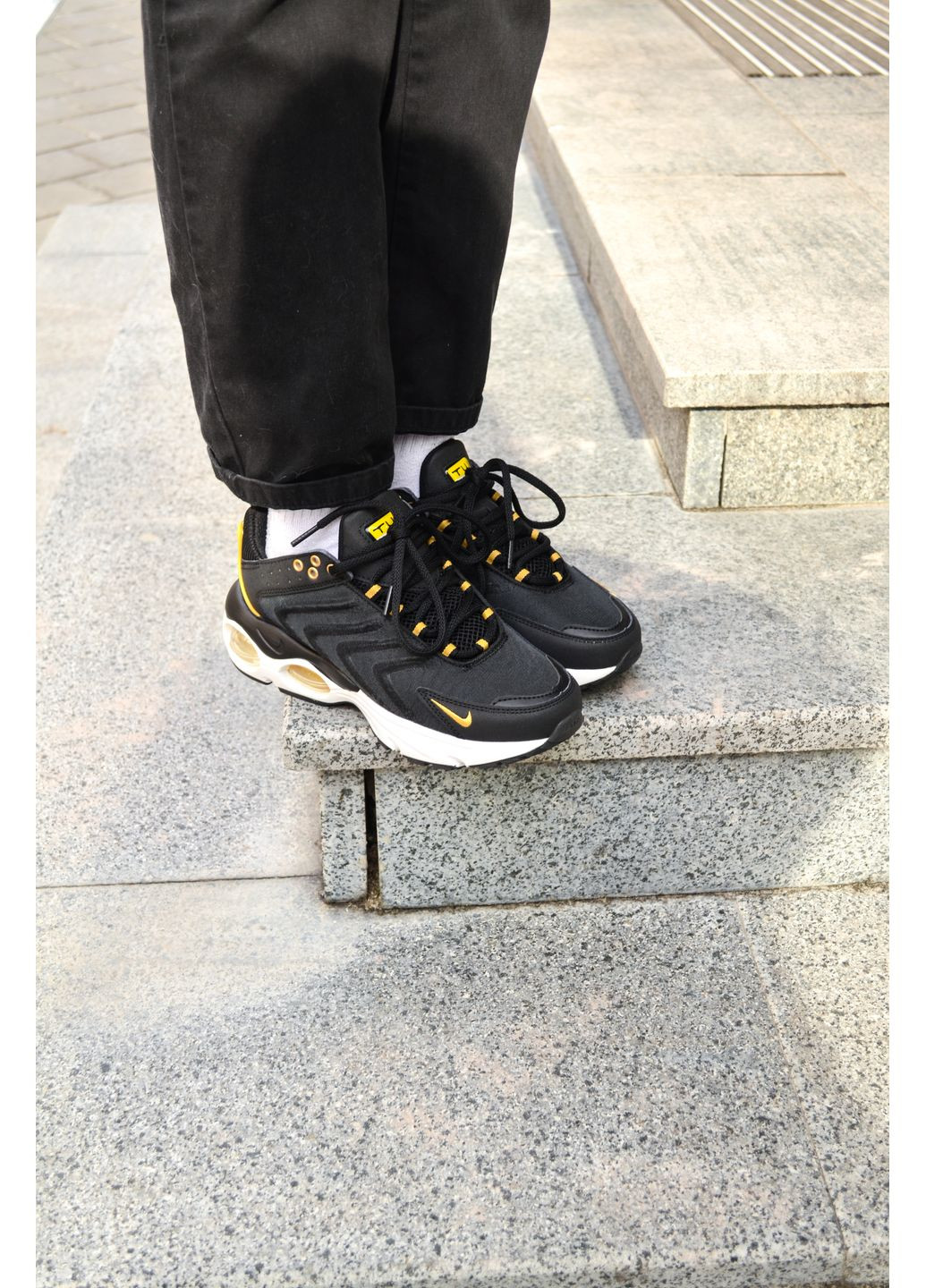 Черные демисезонные кроссовки мужские nike air max tw black white найк аир макс тв No Brand