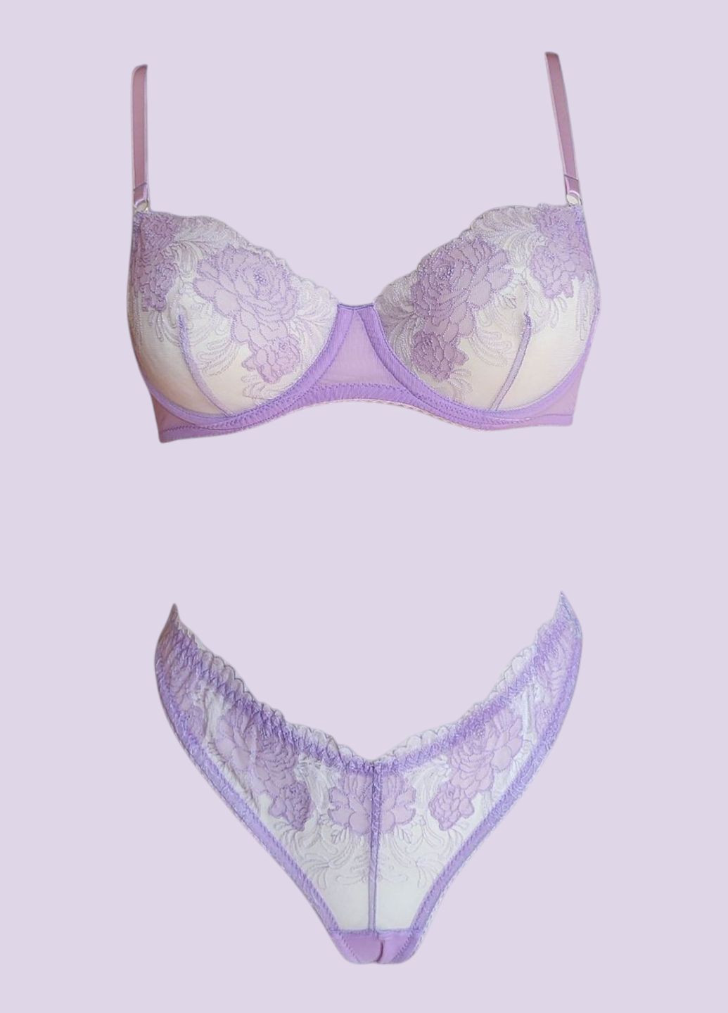 Лавандовий демісезонний комплект жіночої білизни Handmade Класична з v-образними стрінгами