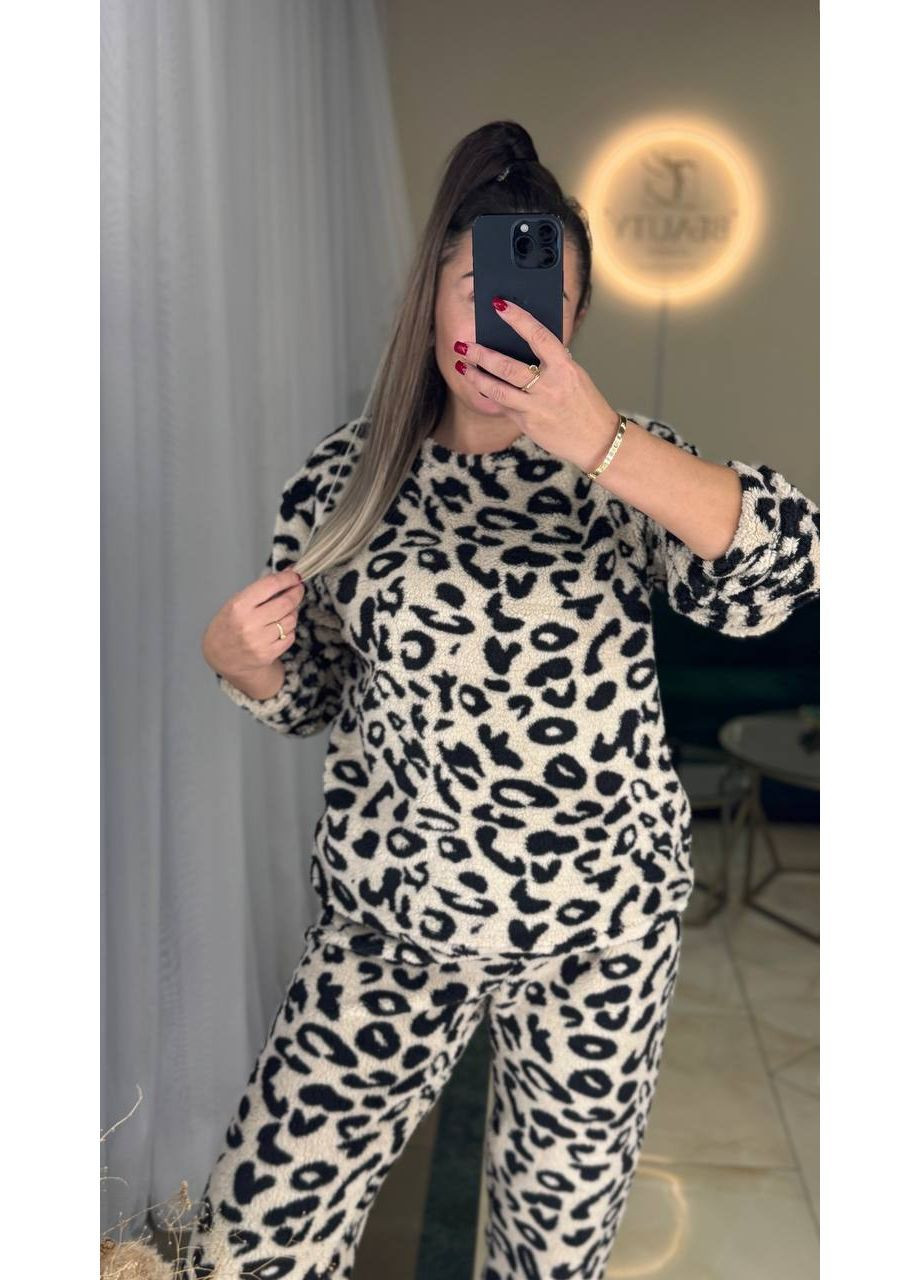 Бежевий демісезонний жіночий домашній костюм No Brand