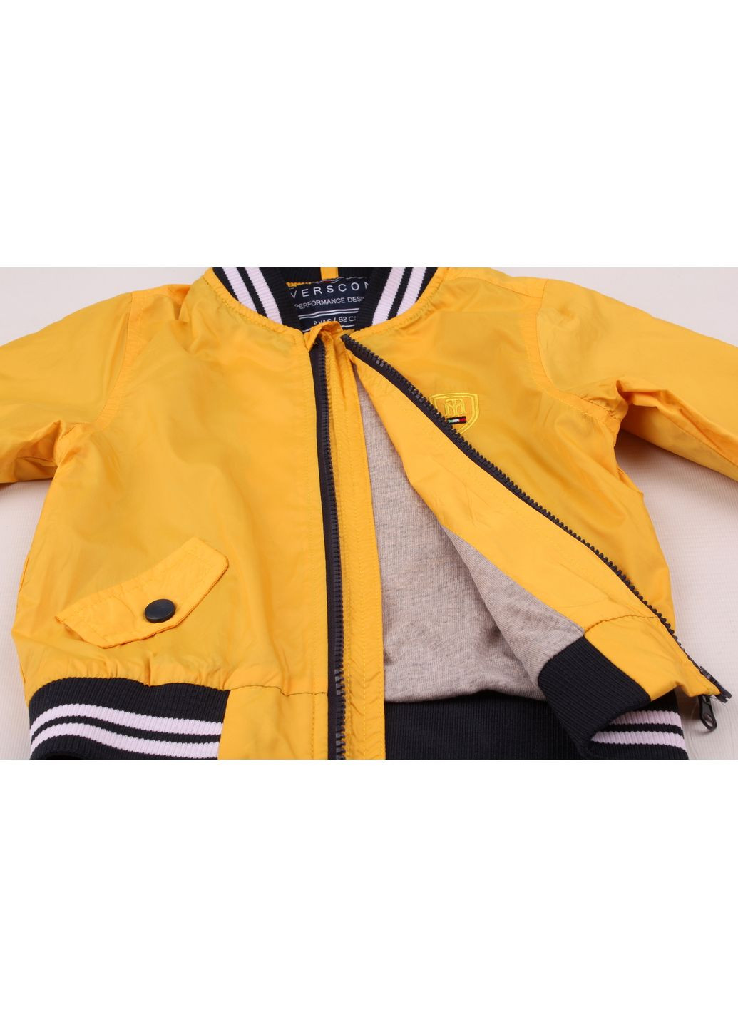 Желтая демисезонная ветровка Verscon