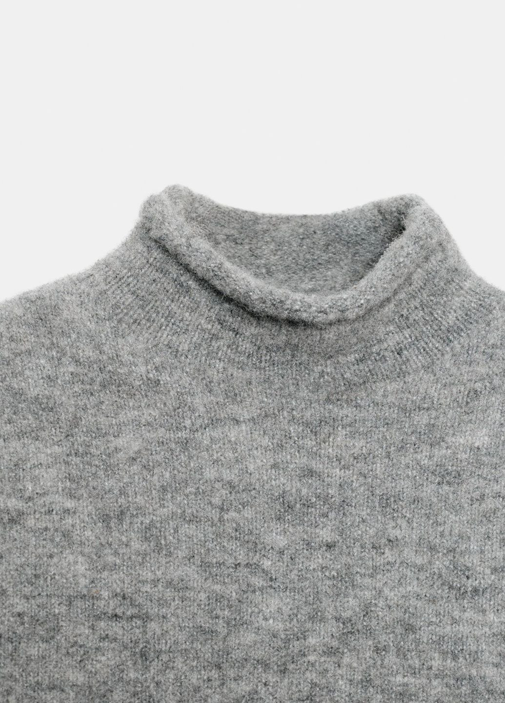 Світло-сірий демісезонний светр Zara