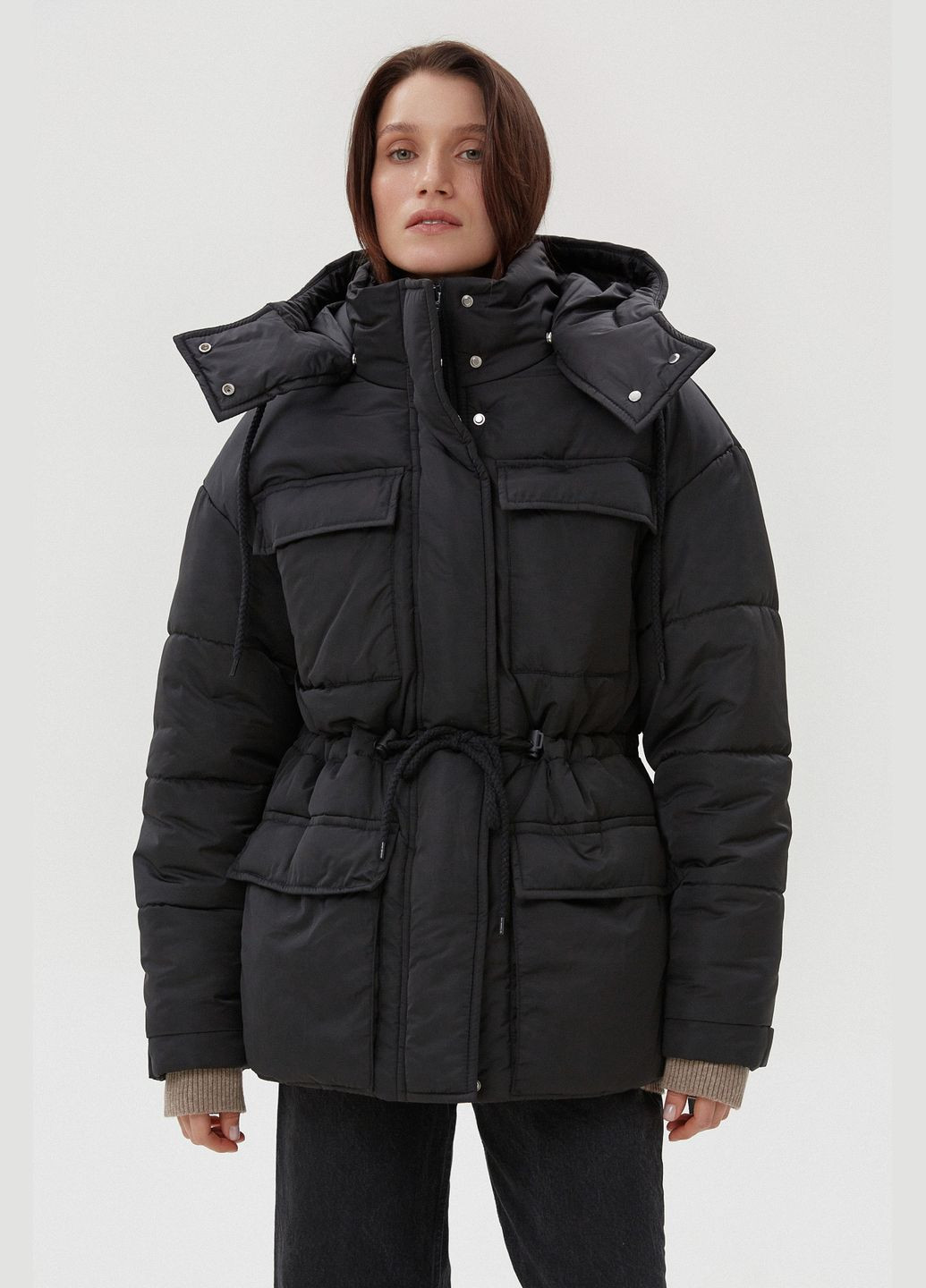 Черная зимняя куртка, цвет черный Estro