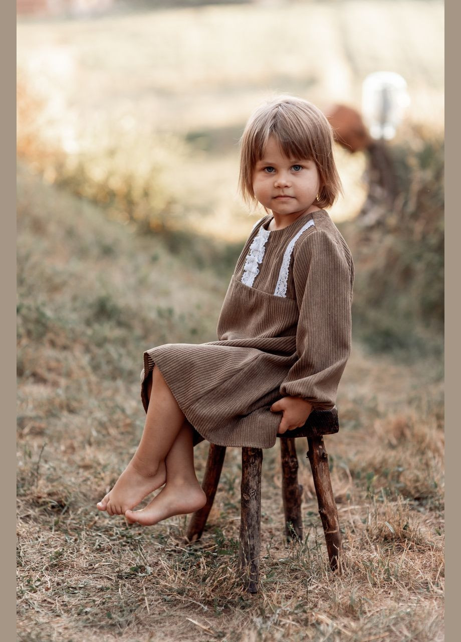 Коричневое детское вельветовое платье с кружевом V.O.G. (303106205)