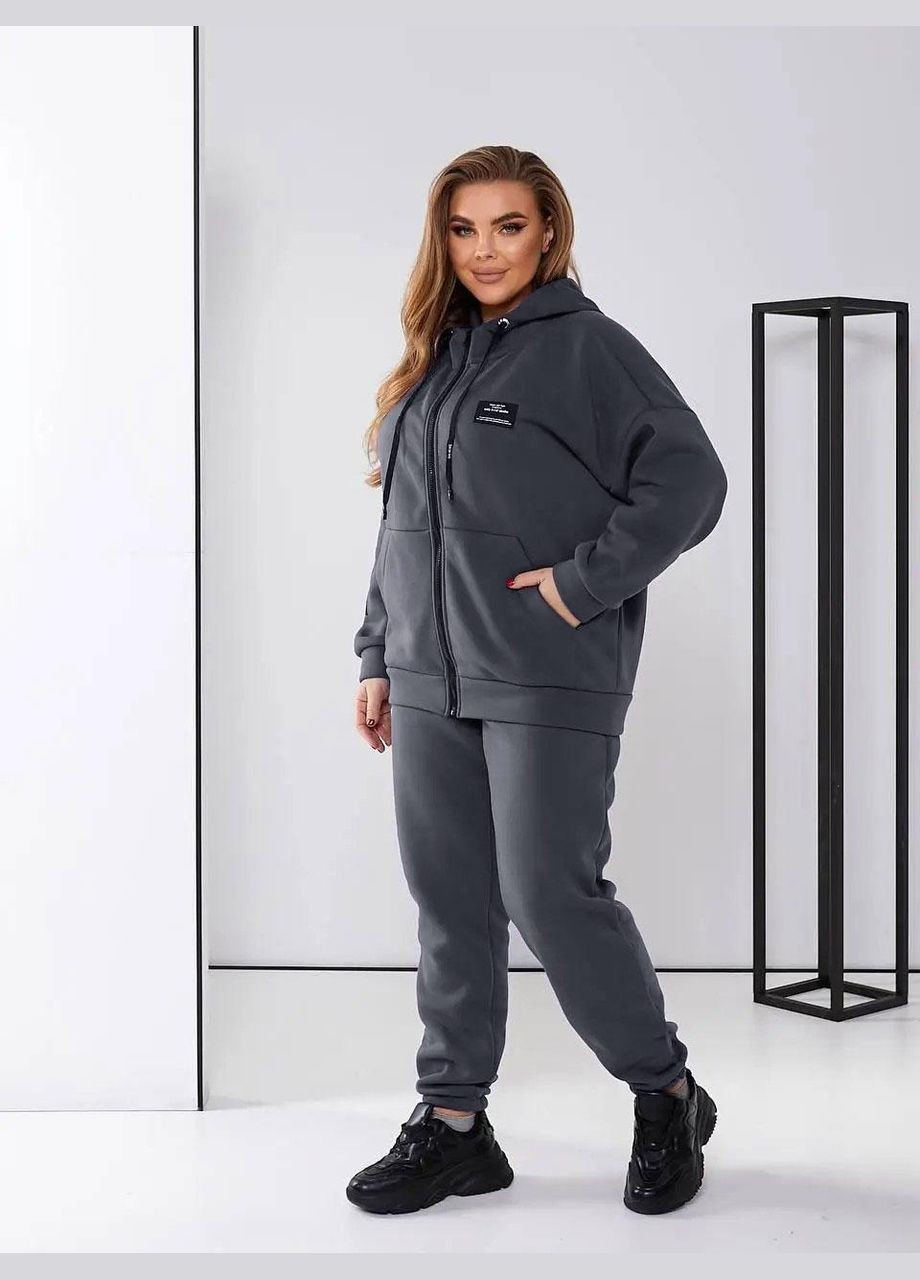 Женский спортивный костюм c нашивками Fashion Girl (300775479)