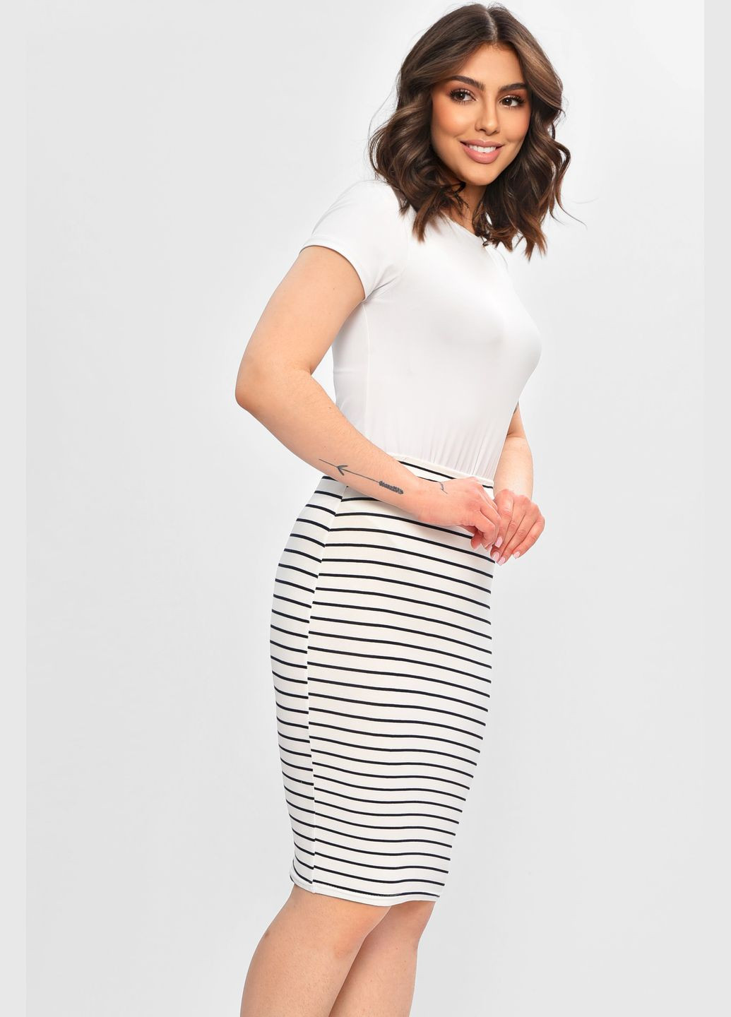 Спідниця жіноча білого кольору в смужку Let's Shop (333799109)