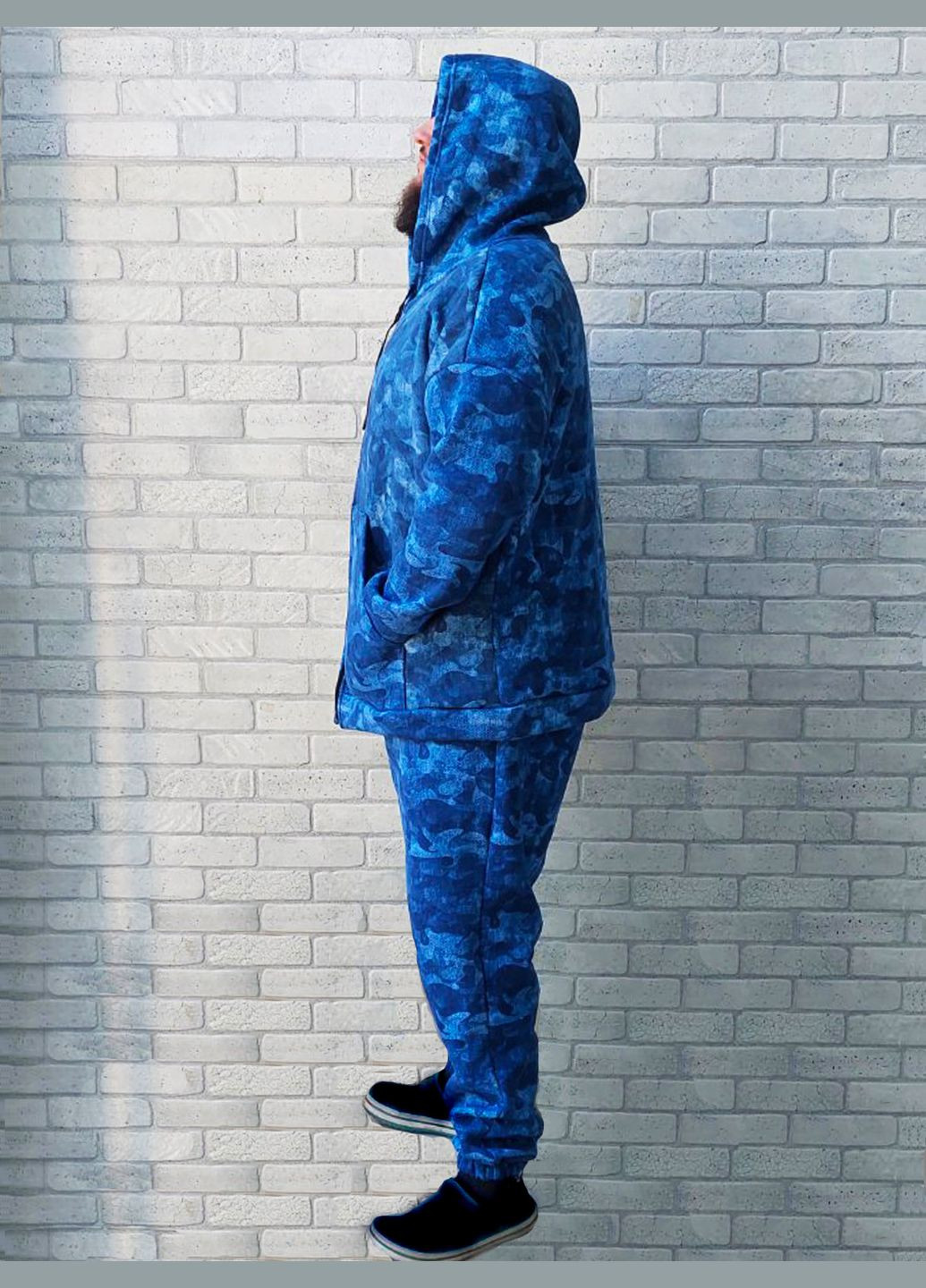 Синий зимний теплый мужской спортивный костюм батал трехнитка с начесом, кофта на молнии с капюшоном штаны на резинке джогеры, цвет синий No Brand