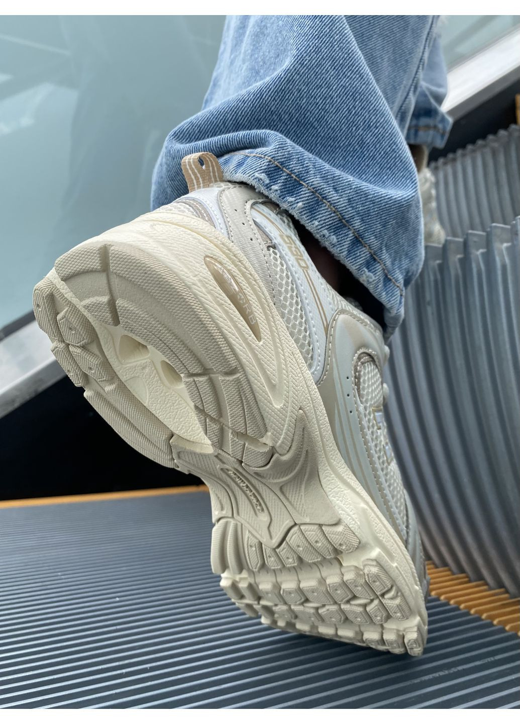 КРОСІВКИ ЖІНОЧІ NEW BALANCE 530 BEIGE ANGORA НЬЮ БЕЛАНС 530 No Brand бежеві демісезони (367171867)