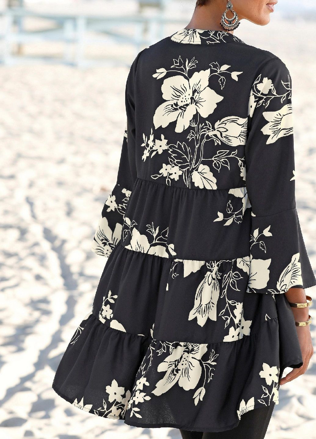 Черное платье Lascana с цветочным принтом