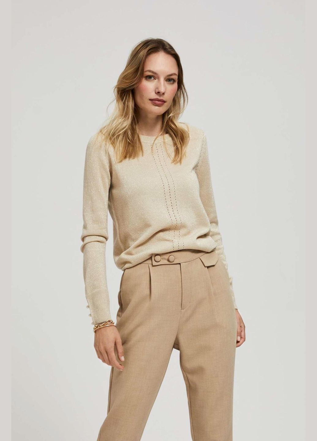 Бежевый зимний свитер Moodo