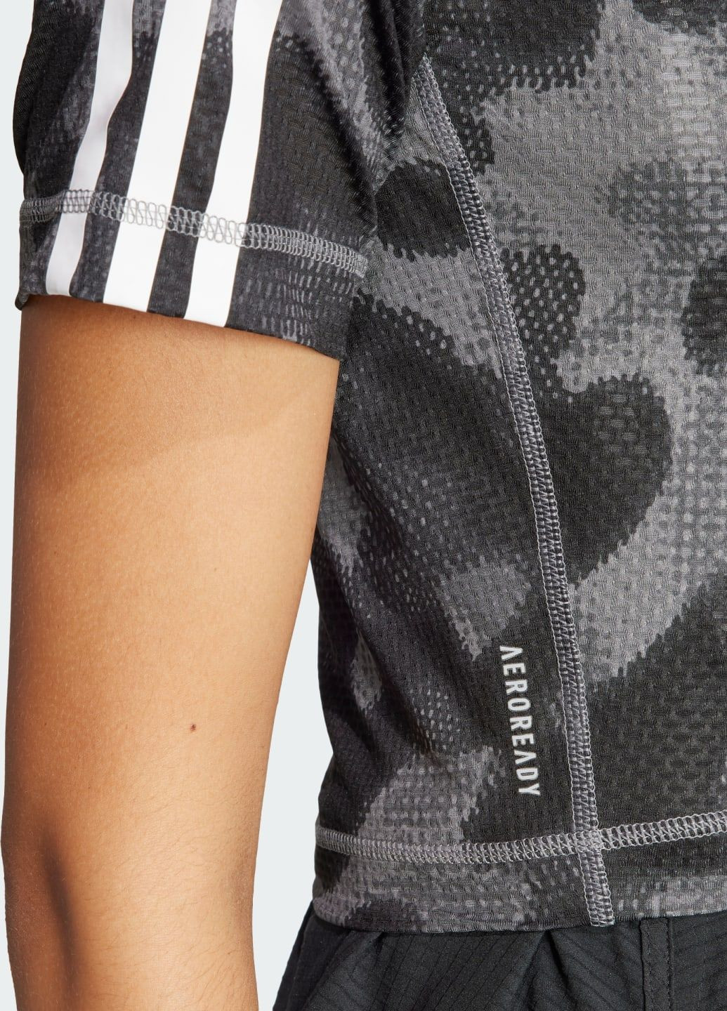 Сіра всесезон футболка own the run 3-stripes allover print adidas