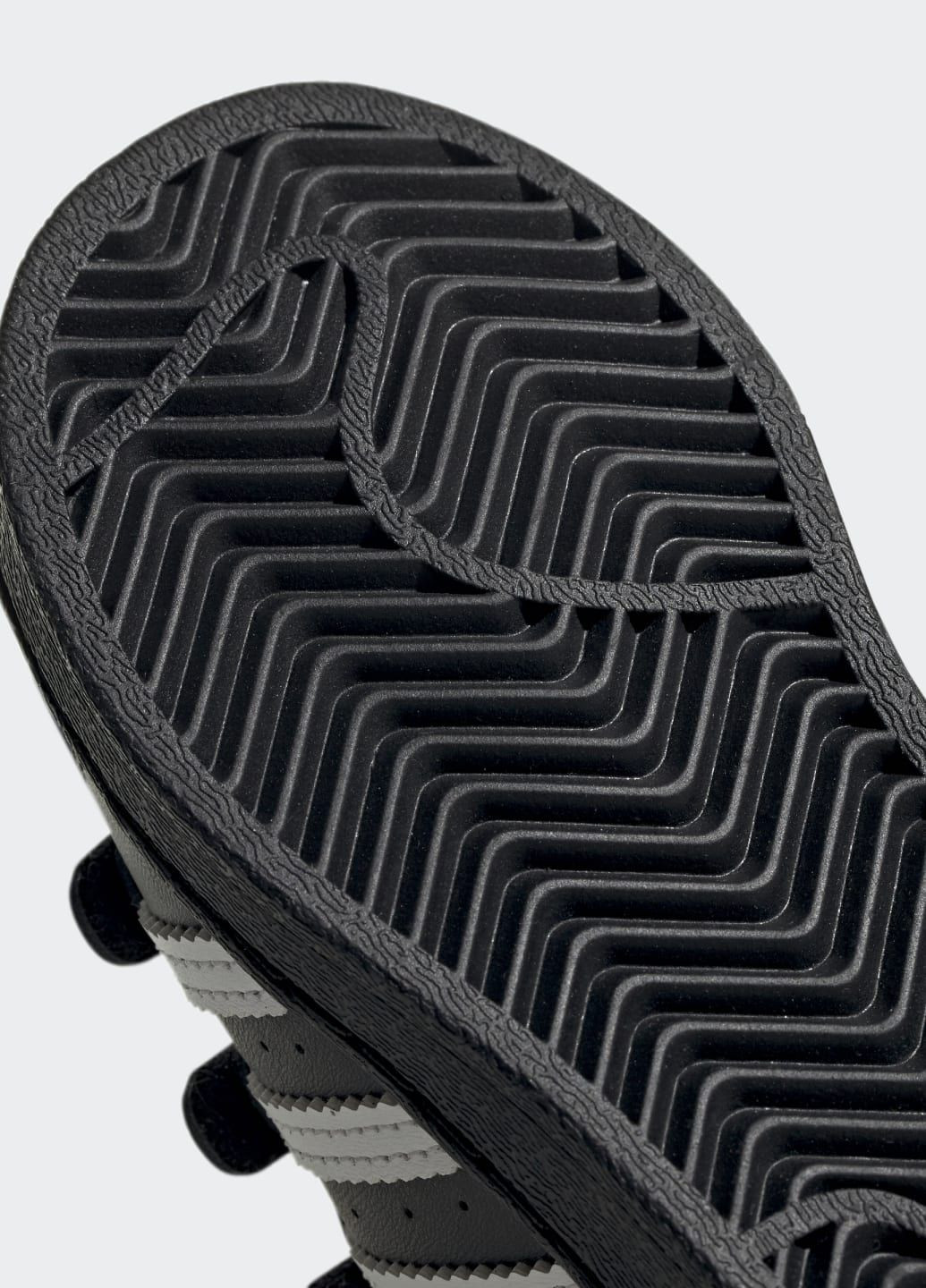 Черные всесезонные кроссовки superstar adidas