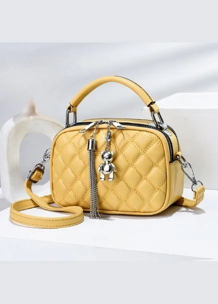 Женская мини сумочка клатч на плечо с брелком мишкой Желтый No Brand (298996839)