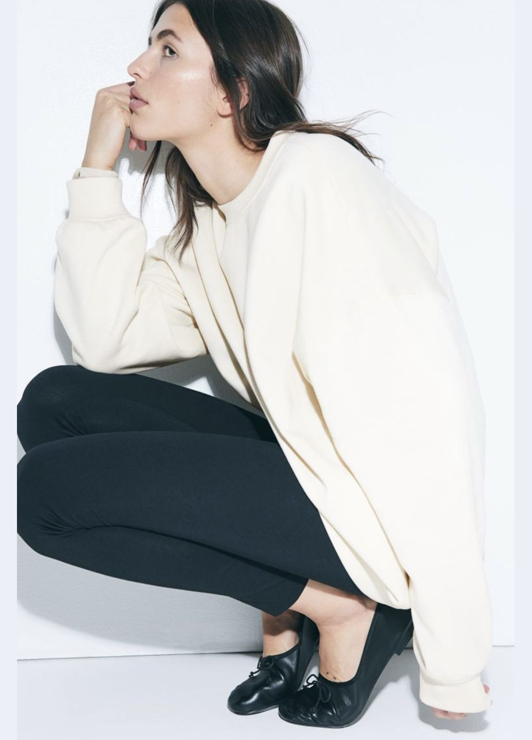 Світло-бежевий світшот на флісі H&M однотонний (317635082)