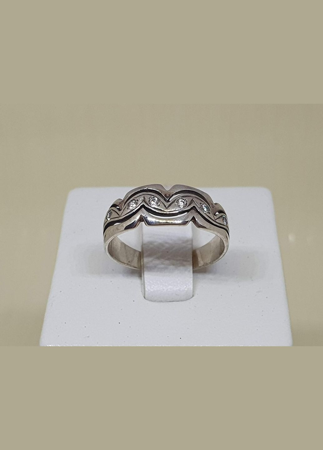 Серебряное кольцо с фианитами. Артикул 1006 АЛМ.НИТЬ,5 AGNI (327416542)