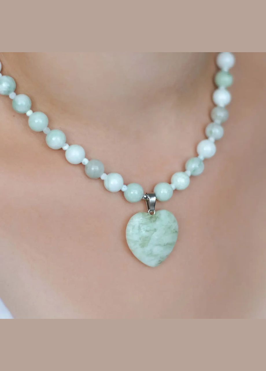 Чокер "Серце" натуральний камінь Ларимар, білий Нефрит + підвіска Онікс Серце d-3х10мм L-41-46см No Brand онікс латунь срібло (302254666)