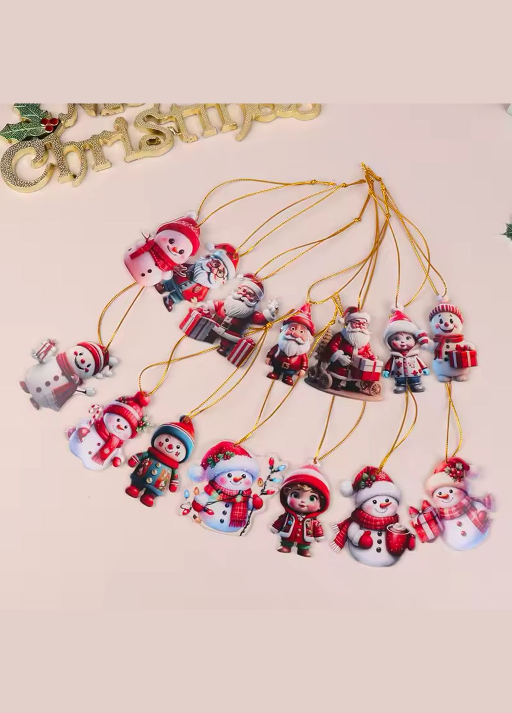 Різдвяна підвіска - ялинкова іграшка із зображенням Діда Мороза з мішком подарунків з акрилу. No Brand (314523598)