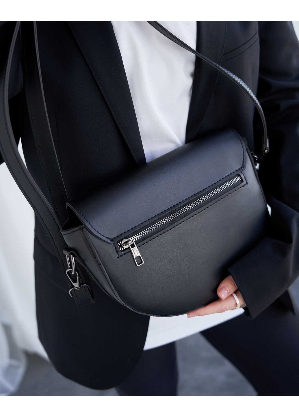 Жіноча сумочка Люсі чорна екошкіра м'яка молодіжна сумка на блискавці з плечовим ременем ProDobro (367265638)