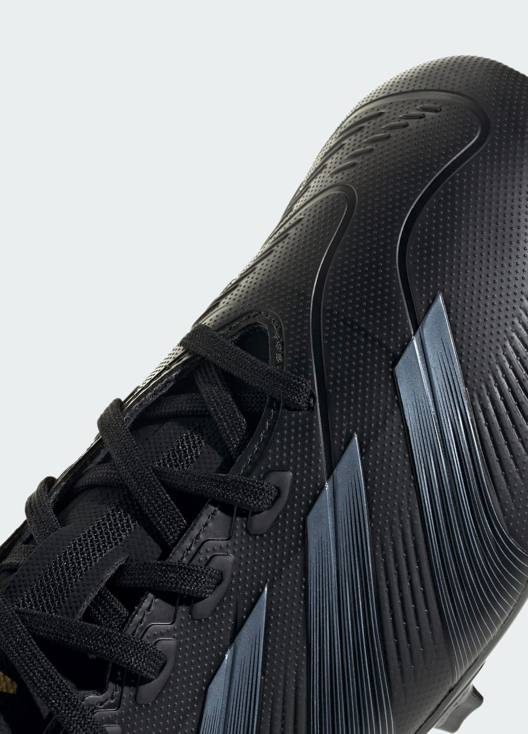 Черные летние бутсы predator league firm ground adidas