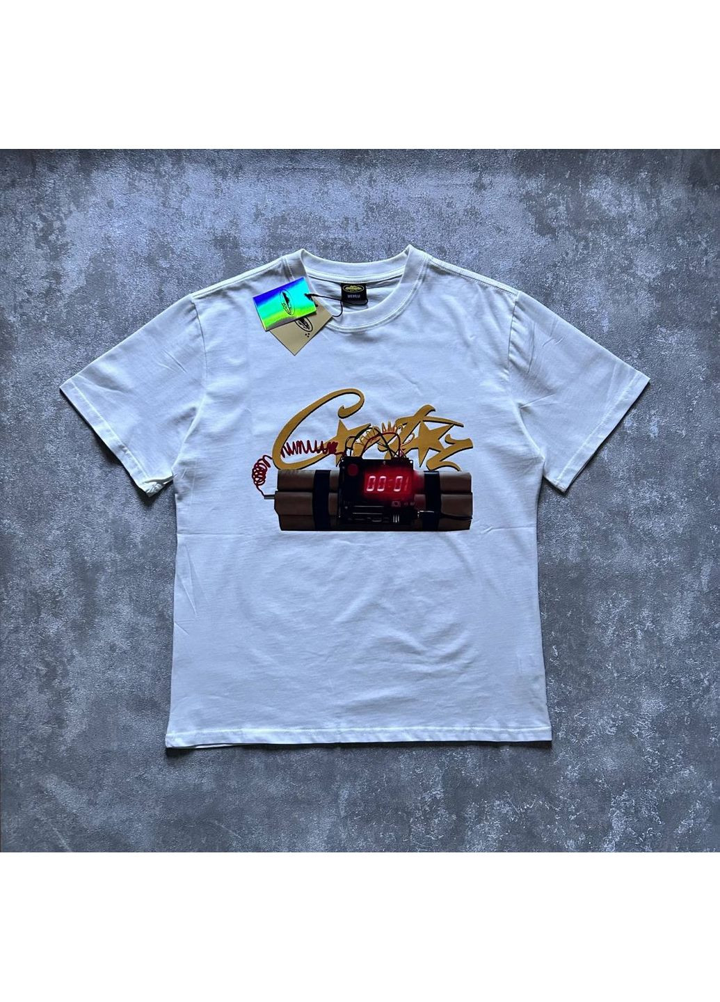 Біла футболка біла стильна з принтом бомбою спереді, в стилі corteiz No Brand