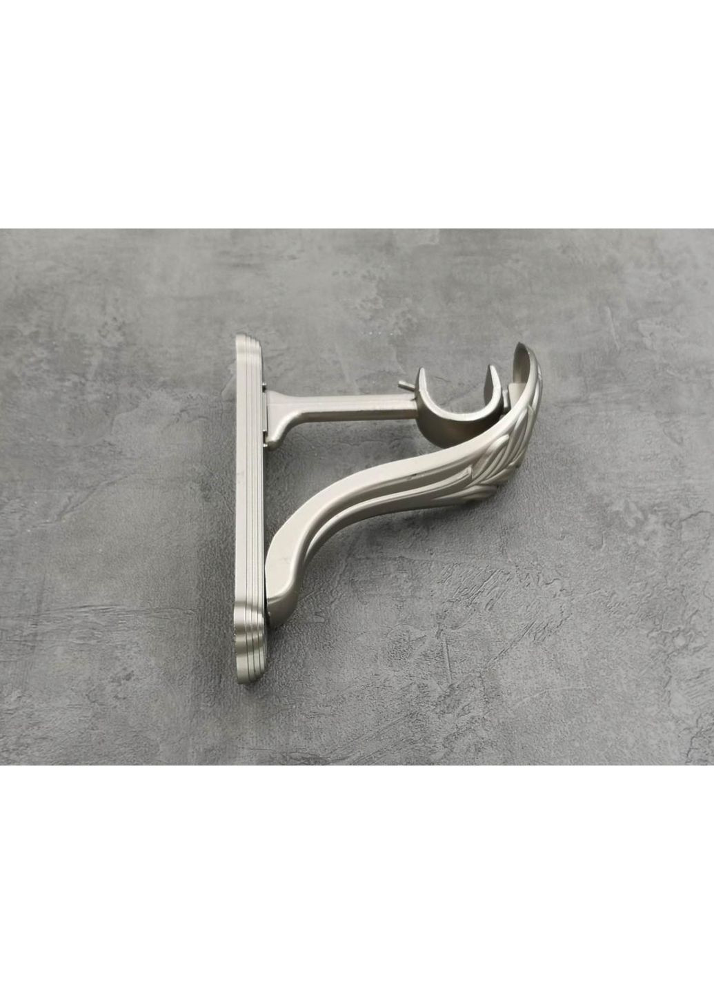 Карниз Авея рифлена штанга одинарний ретро 25 мм 300 см Сатин Quadrum (352778205)