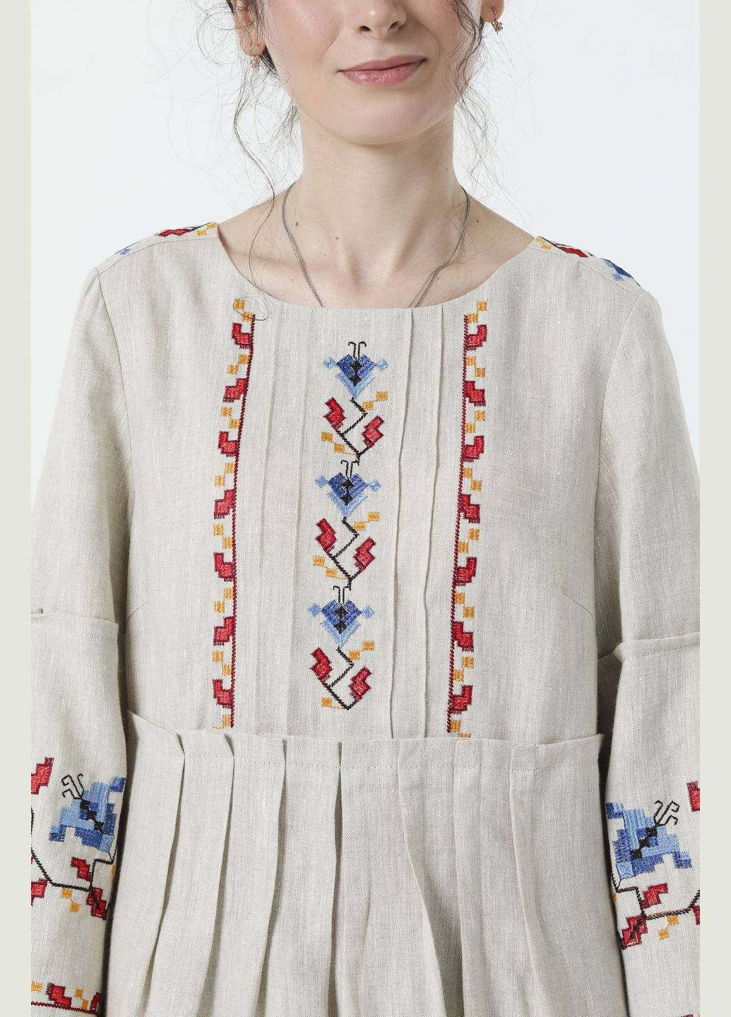 Сіра довга вільна жіноча сукня-вишиванка з льону з рослинним орнаментом світлозара., р., код 0469/54/0779 ГАЛЕРЕЯ ЛЬОНУ