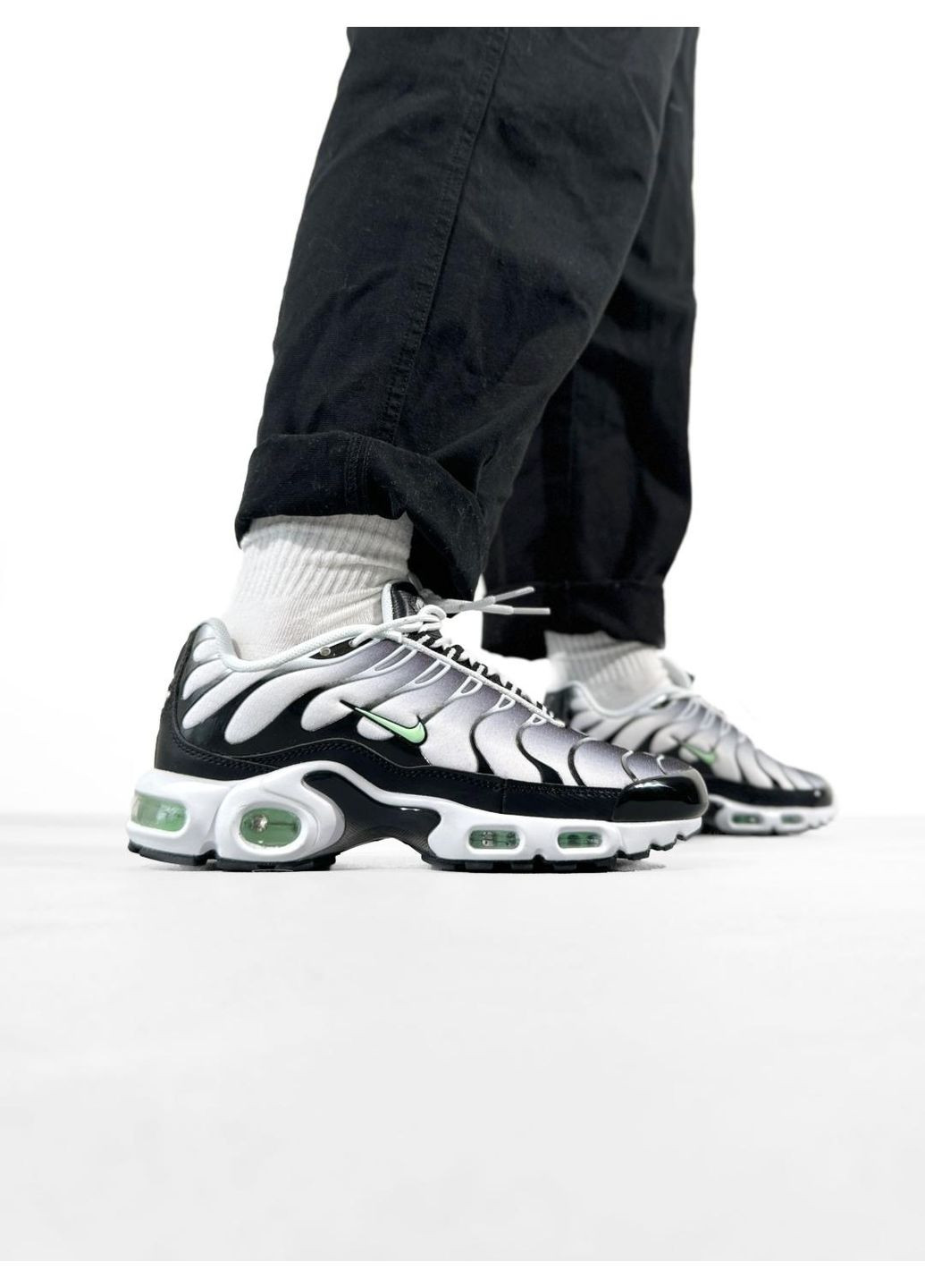 Чорні Осінні кросівки чоловічі nike air max tn plus white black mint найк аір макс тн плюс No Brand
