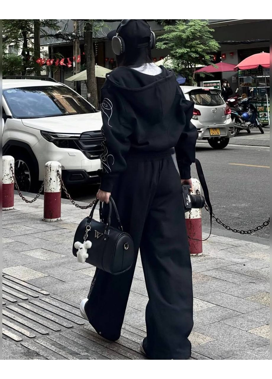 Жіночий спортивний костюм KaraMix (370640814)