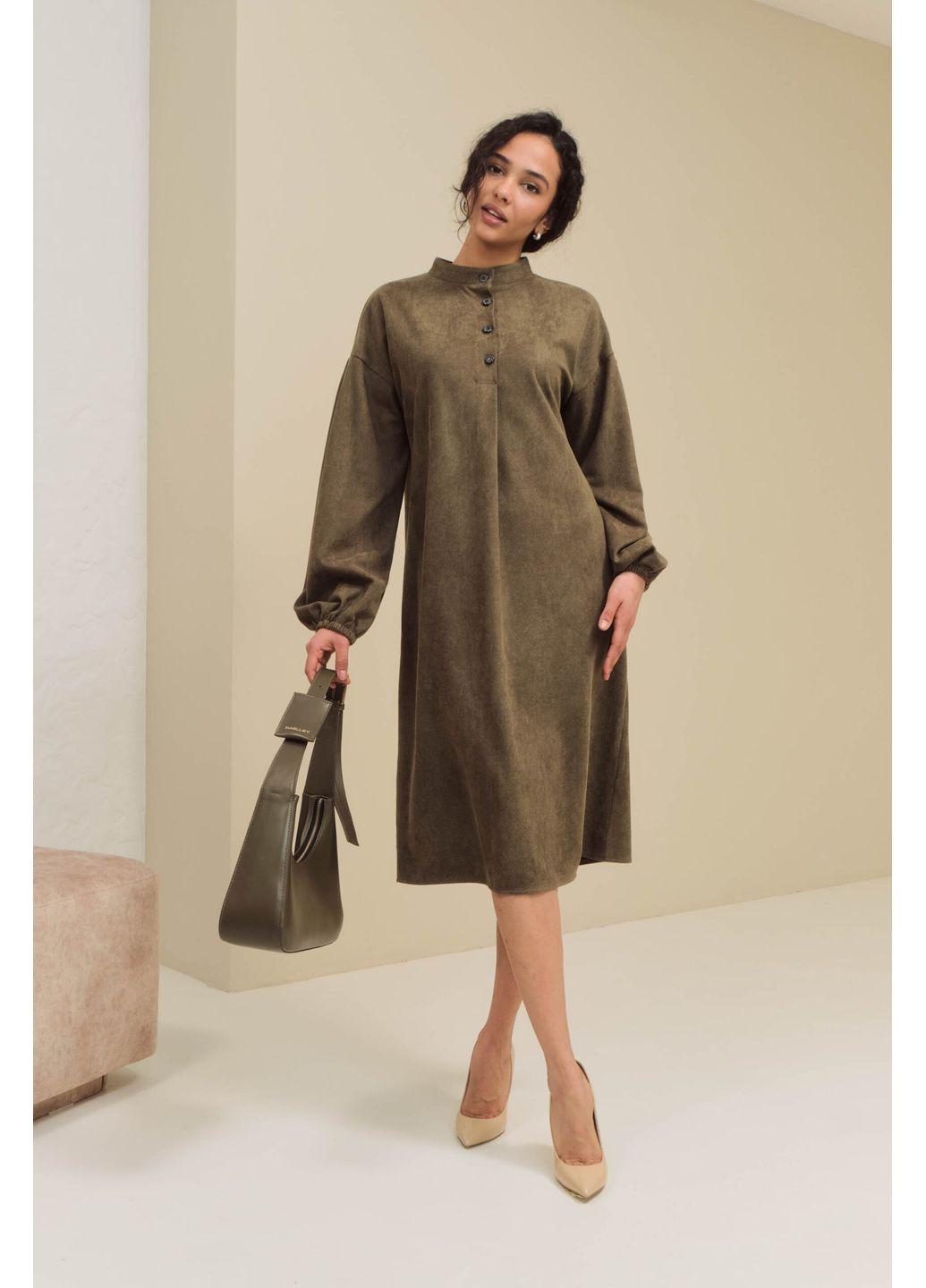 Оливковое (хаки) платье 2097.5812 Seventeen